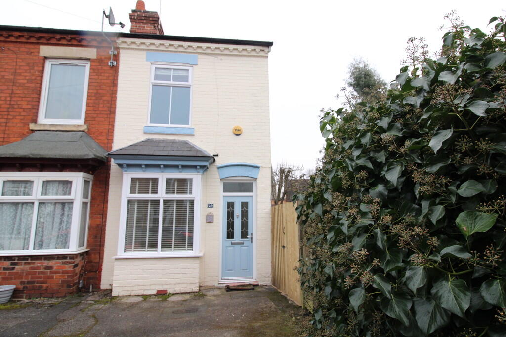 2 bed End of Terrace for rent in Bateman's Green. From Robert Powell - Birmingham 2 bed End of Terrace for rent in Bateman's Green. From Robert Powell - Birmingham
