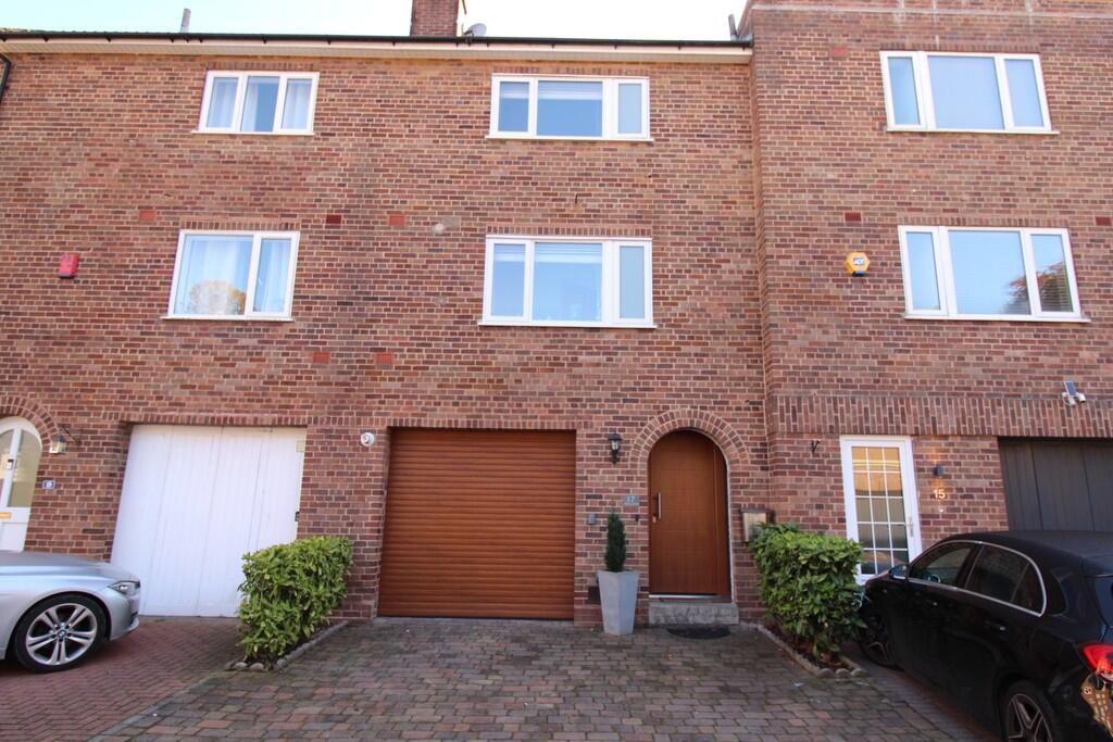 4 bed Mews for rent in Birmingham. From Robert Powell - Birmingham 4 bed Mews for rent in Birmingham. From Robert Powell - Birmingham