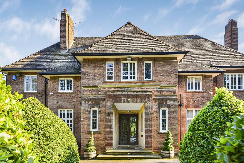 6 bed Detached for rent in Birmingham. From Robert Powell - Birmingham