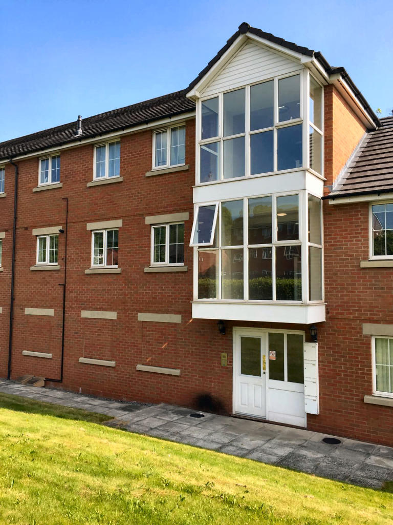 2 bed Apartment for rent in Mold. From Reid & Roberts Lettings Agents - Flint