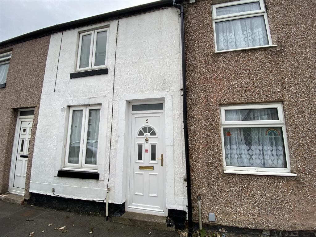 2 bed Mid Terraced House for rent in Mold. From Reid and Roberts - Mold