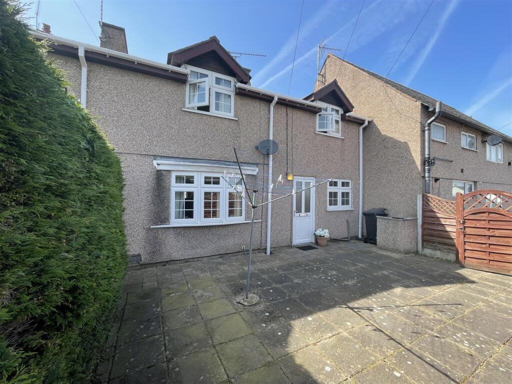2 bed Mid Terraced House for rent in Buckley. From Reid and Roberts - Mold