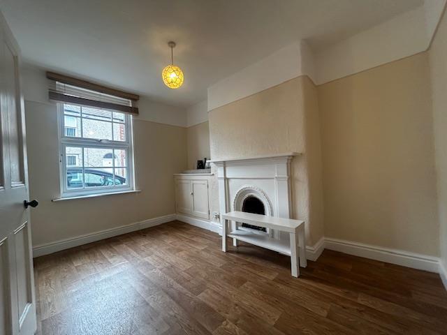 2 bed End of Terrace for rent in Mold. From Reid and Roberts - Mold 2 bed End of Terrace for rent in Mold. From Reid and Roberts - Mold
