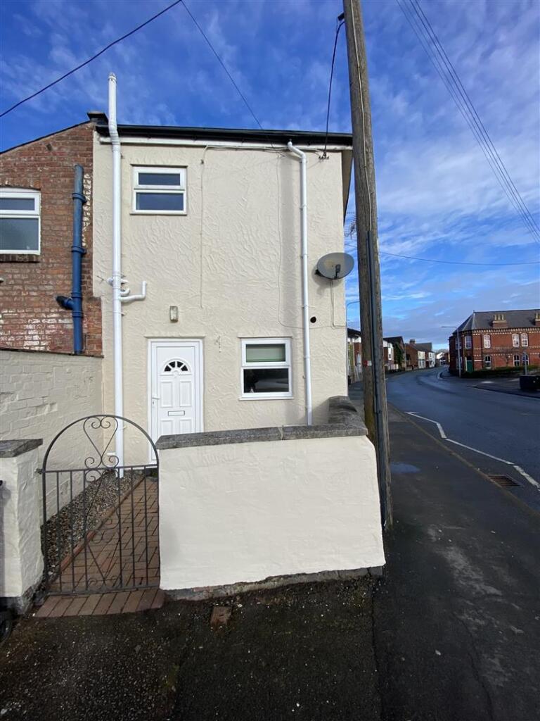 2 bed Mid Terraced House for rent in Mold. From Reid and Roberts - Mold 2 bed Mid Terraced House for rent in Mold. From Reid and Roberts - Mold