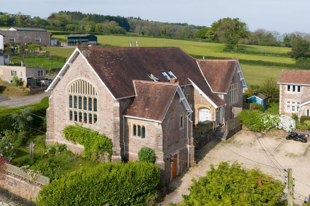4 bed End of Terrace for rent in Blagdon. From Robin King Estate Agents - Congresbury