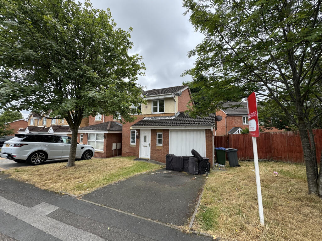 3 bed Detached for rent in Oldbury. From Royal Estates - Birmingham
