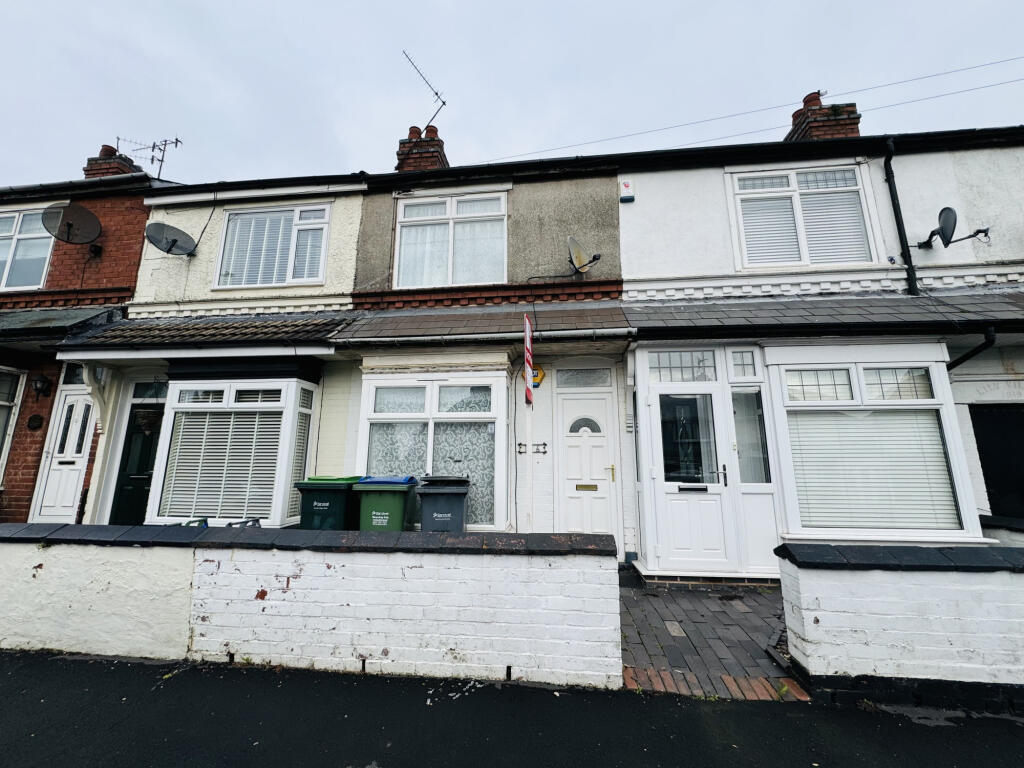 2 bed Mid Terraced House for rent in Oldbury. From Royal Estates - Birmingham