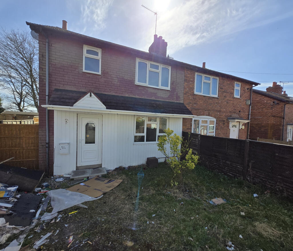 3 bed Semi Detached for rent in Brierley Hill. From Royal Estates - Birmingham