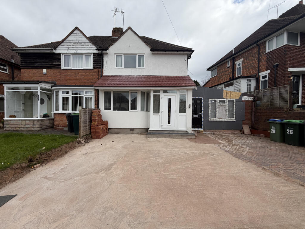 3 bed Semi Detached for rent in Blackheath. From Royal Estates - Birmingham