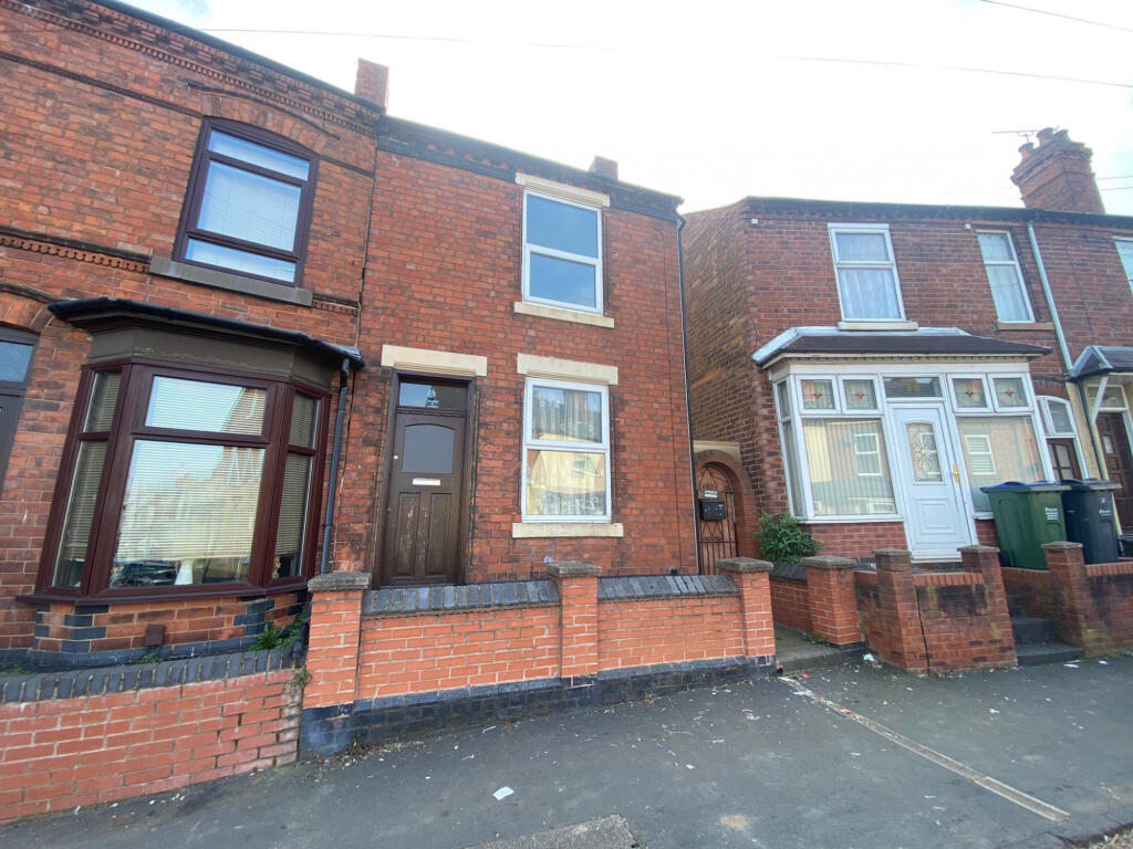 2 bed Mid Terraced House for rent in Oldbury. From Royal Estates - Birmingham