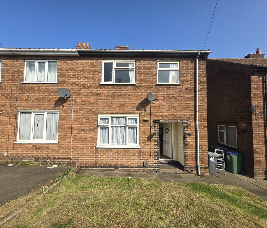 3 bed Semi Detached for rent in Oldbury. From Royal Estates - Birmingham