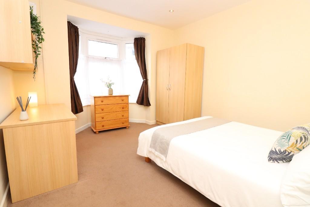 4 bed Detached for rent in Southampton. From Posh Pads - Southampton