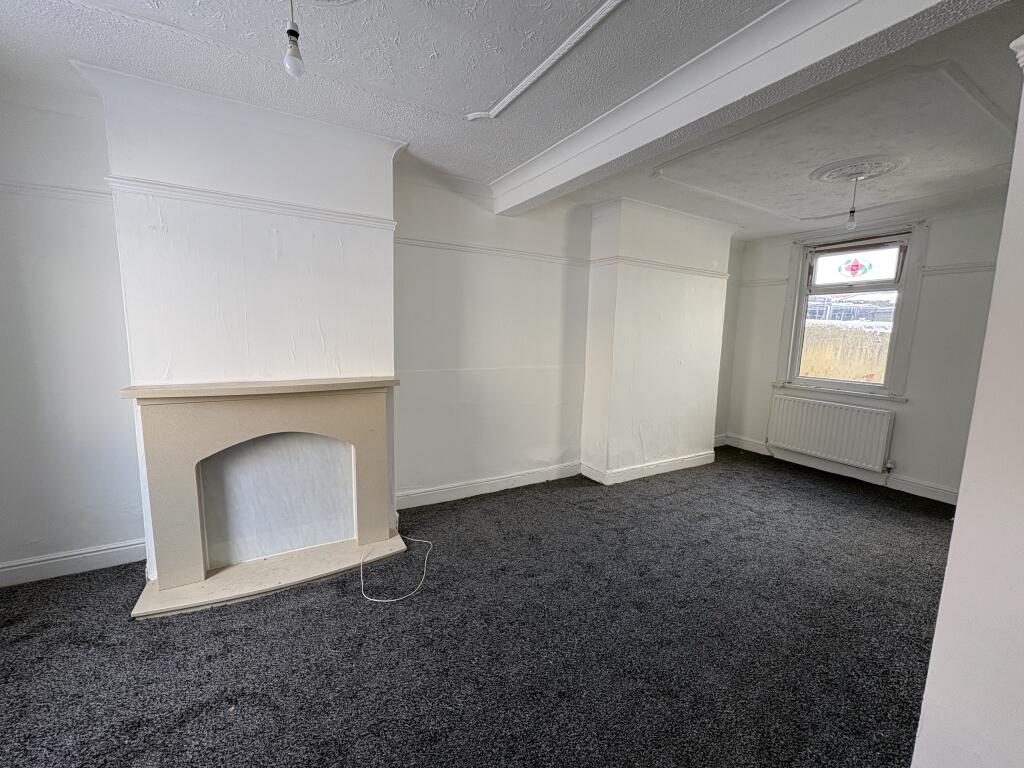 3 bed Mid Terraced House for rent in Middlesbrough. From Rent UK Property - Lancashire