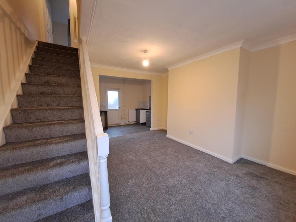 2 bed Mid Terraced House for rent in Sunniside. From Rent UK Property - Lancashire