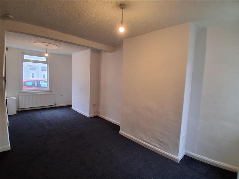 2 bed Mid Terraced House for rent in Middlesbrough. From Rent UK Property - Lancashire