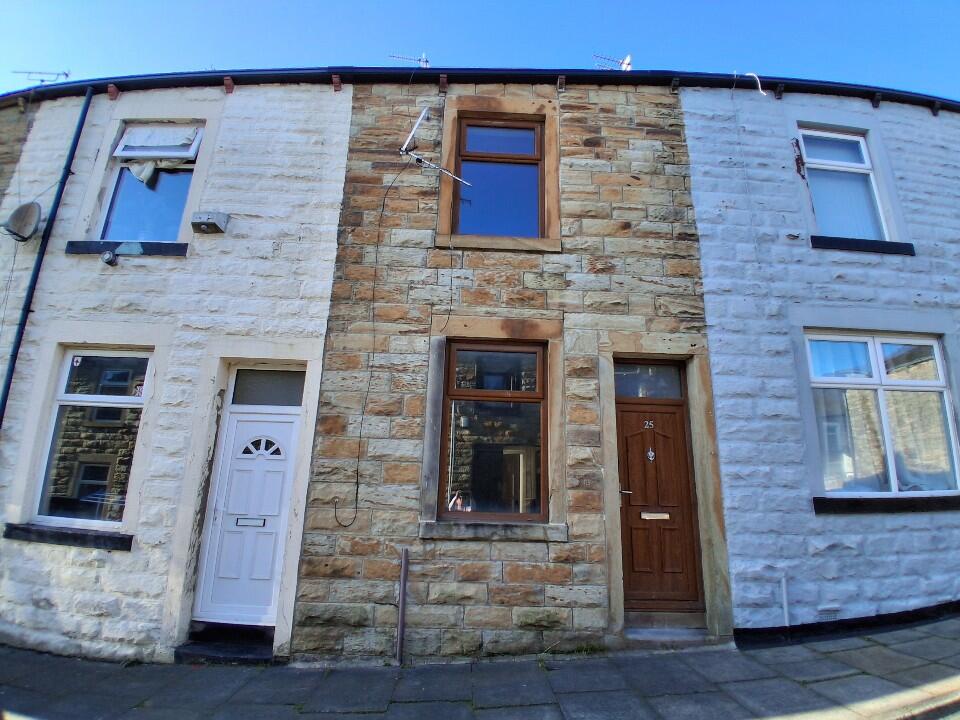 1 bed Mid Terraced House for rent in Burnley. From Rent UK Property - Lancashire