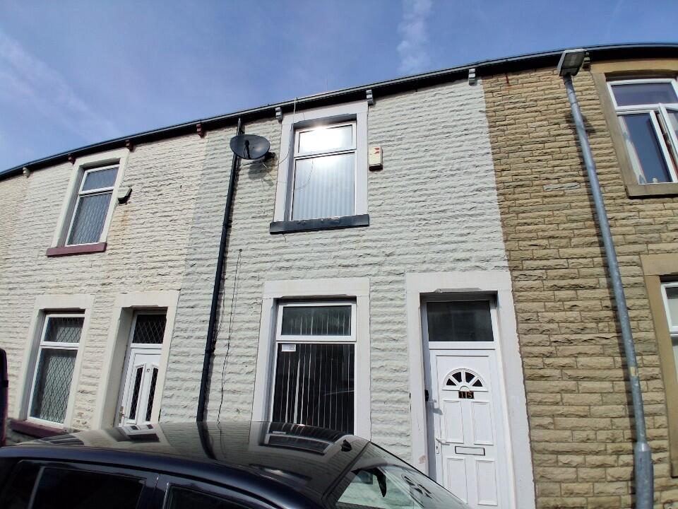 2 bed Mid Terraced House for rent in Burnley. From Rent UK Property - Lancashire