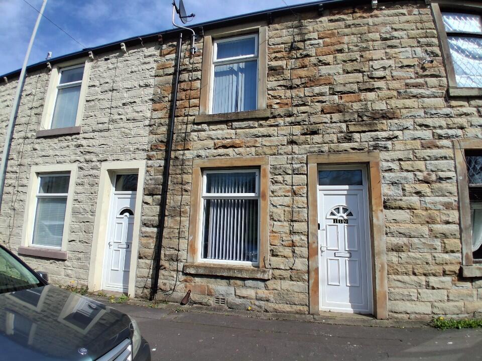2 bed Mid Terraced House for rent in Simonstone. From Rent UK Property - Lancashire