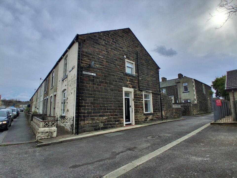 3 bed Mid Terraced House for rent in Burnley. From Rent UK Property - Lancashire
