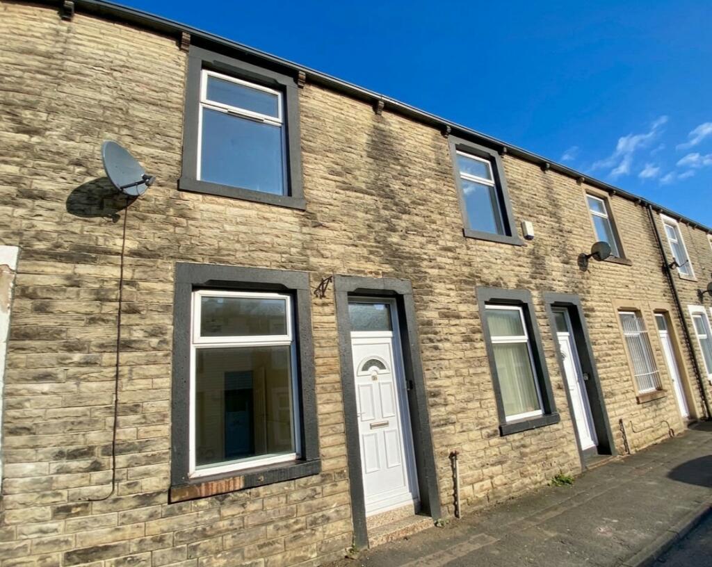 2 bed Mid Terraced House for rent in Burnley. From Rent UK Property - Lancashire