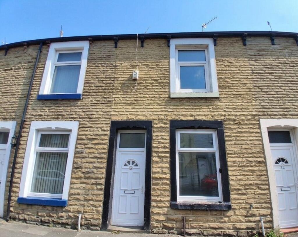 2 bed Mid Terraced House for rent in Burnley. From Rent UK Property - Lancashire