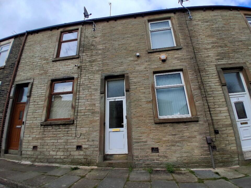 2 bed Mid Terraced House for rent in Burnley. From Rent UK Property - Lancashire