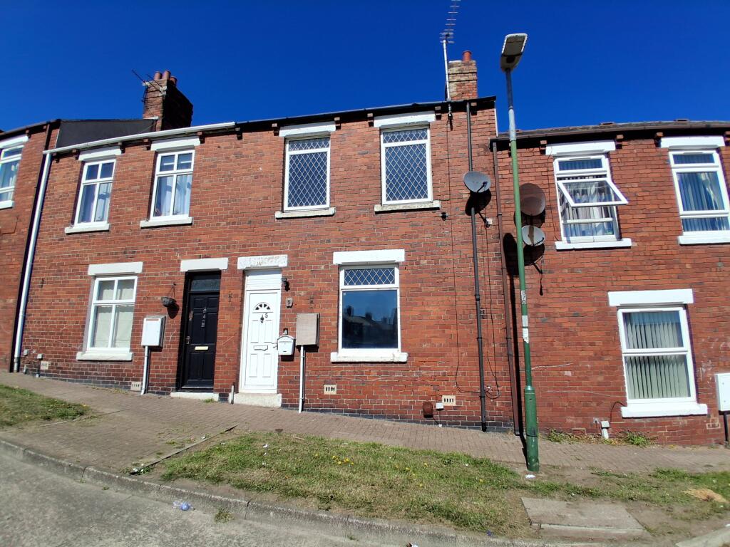 3 bed Mid Terraced House for rent in Easington. From Rent UK Property - Lancashire