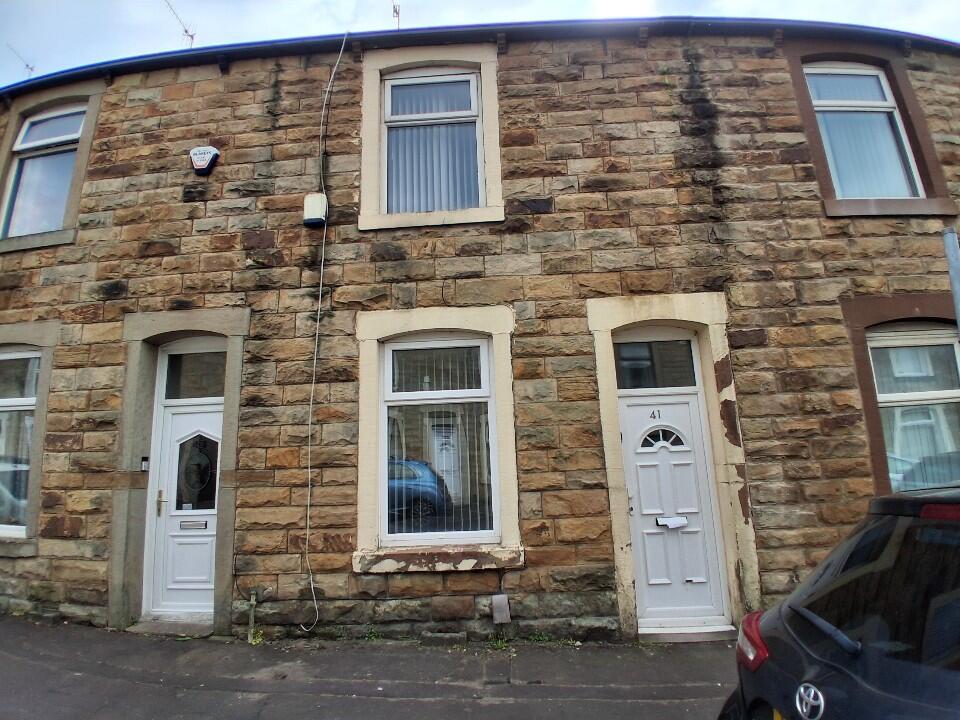 2 bed Mid Terraced House for rent in Burnley. From Rent UK Property - Lancashire