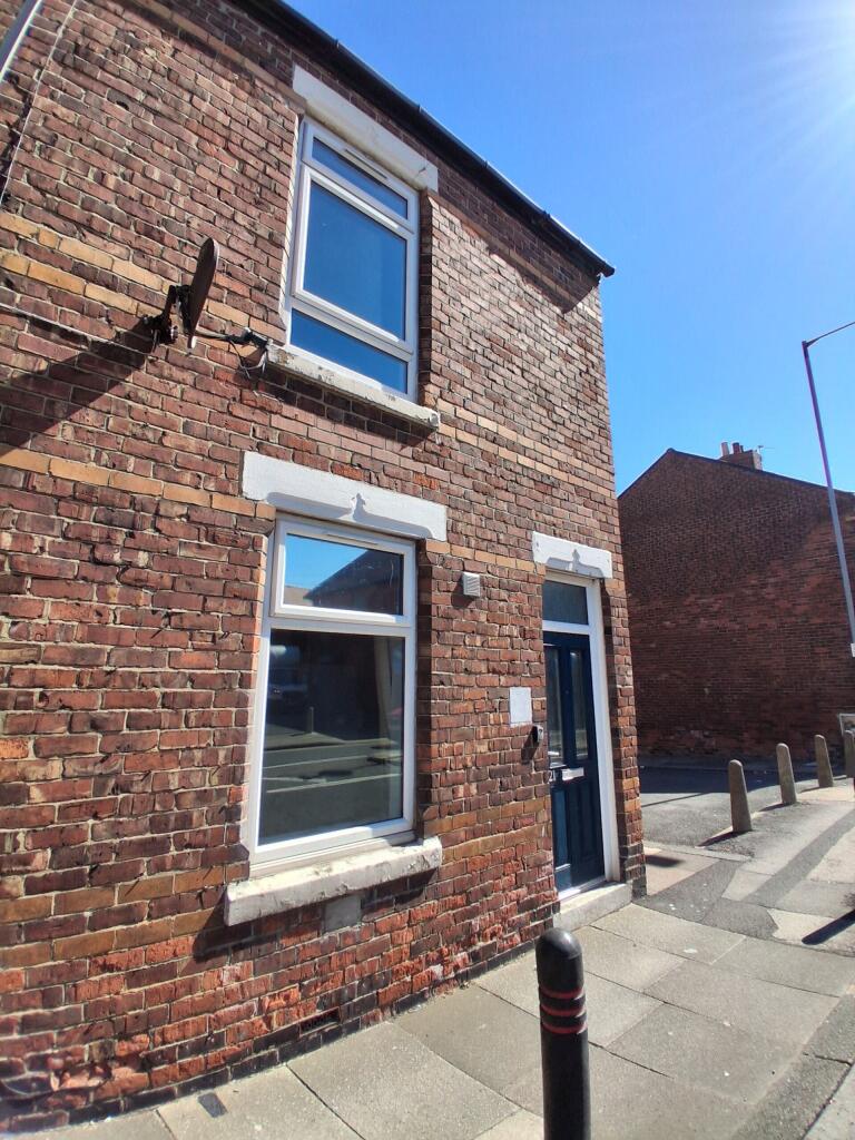 2 bed Mid Terraced House for rent in Blackhall Rocks. From Rent UK Property - Lancashire