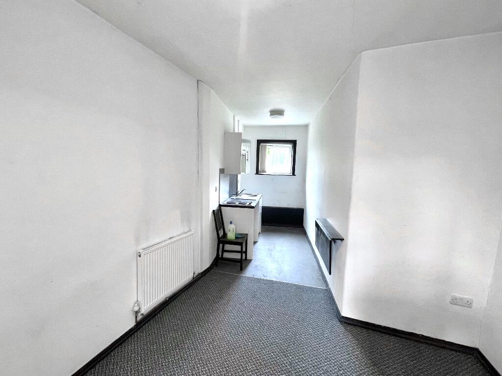 4 bed Studio for rent in Appleton Thorn. From Riverside Estates Ltd - Warrington
