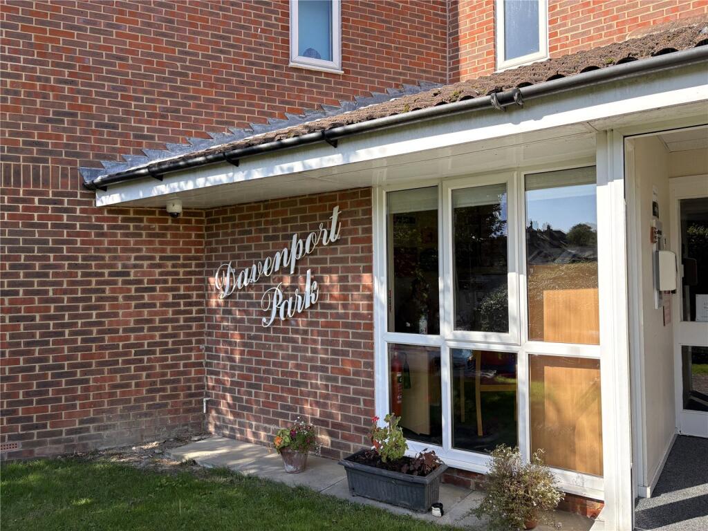 1 bed Apartment for rent in Heathfield. From Samuel and Son Chartered Surveyors - Horam