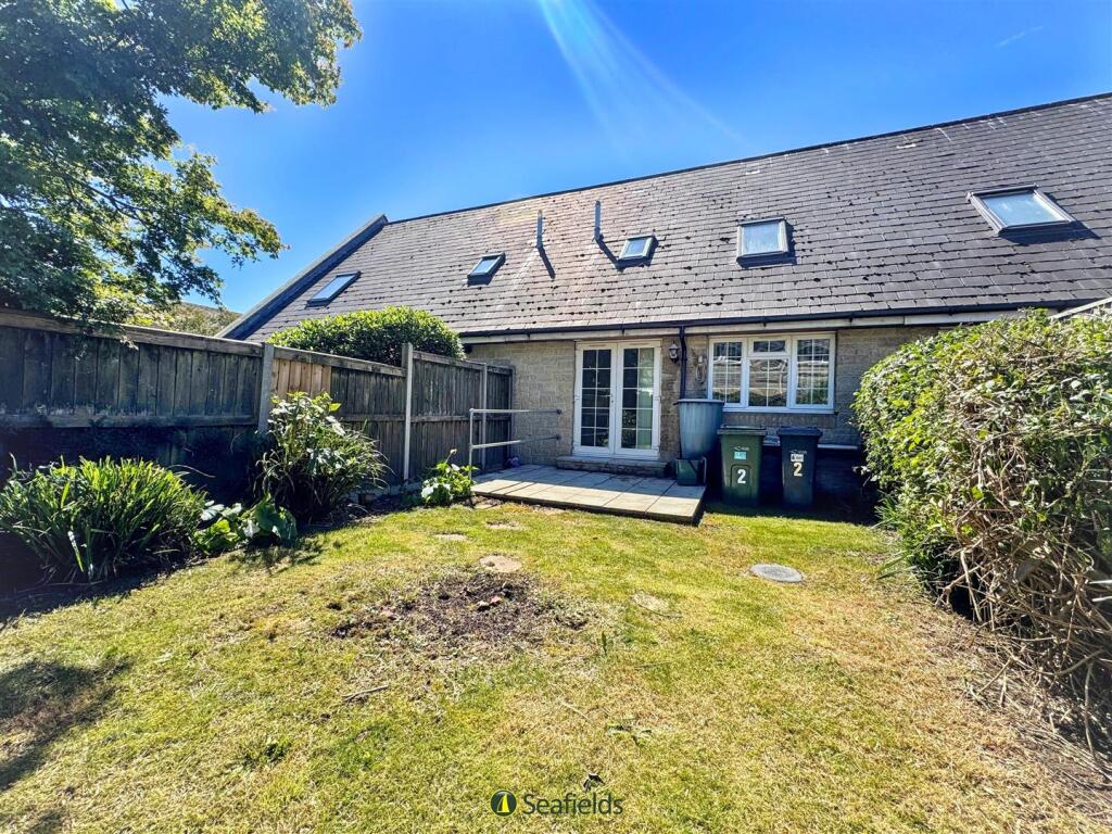 2 bed Mid Terraced House for rent in Pondwell. From Seafields Estates - Ryde