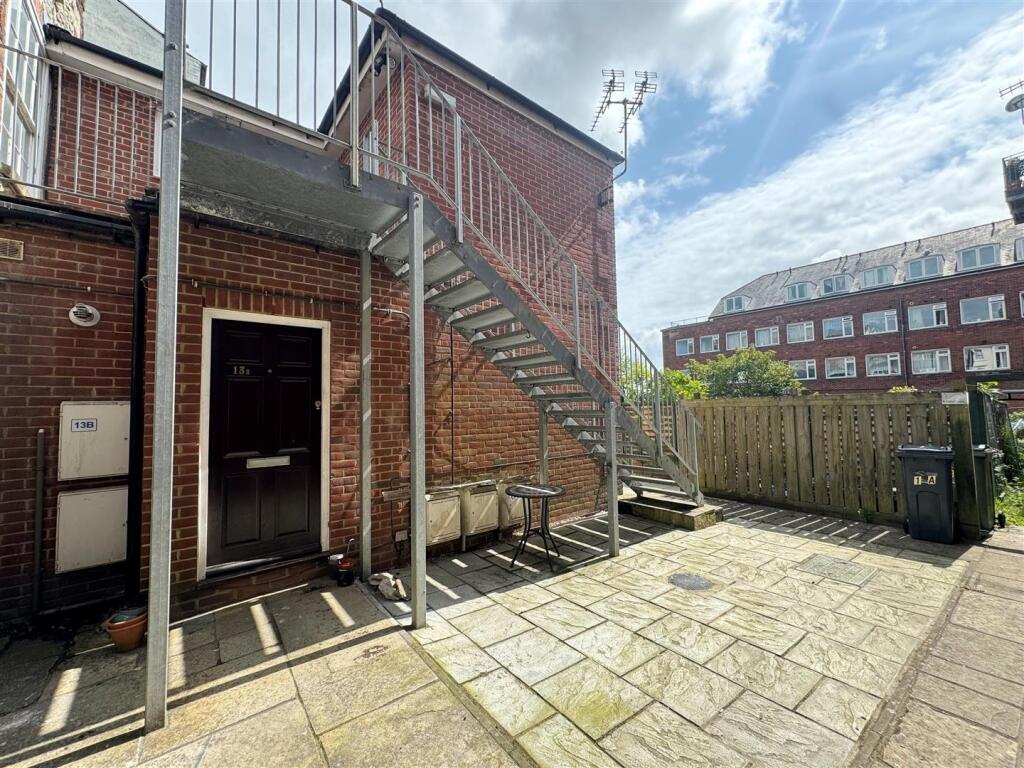 2 bed 1st Floor Flat for rent in Ryde. From Seafields Estates - Ryde 2 bed 1st Floor Flat for rent in Ryde. From Seafields Estates - Ryde
