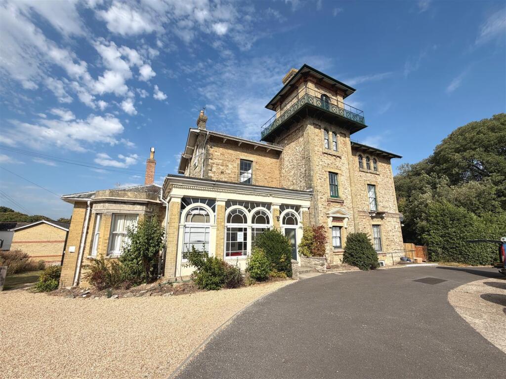 1 bed 1st Floor Flat for rent in Ryde. From Seafields Estates - Ryde
