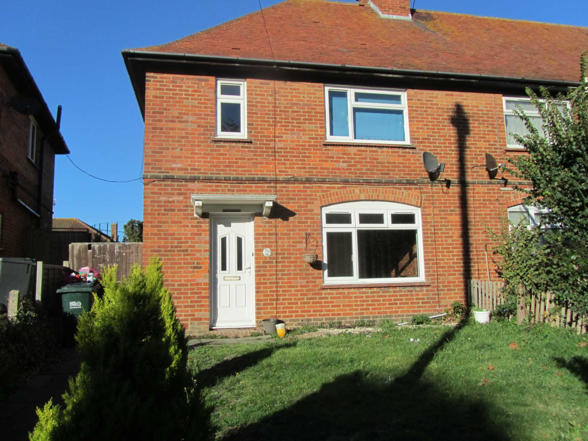 3 bed Semi-Detached House for rent in Eastbourne. From Cavendish and Co - Eastbourne