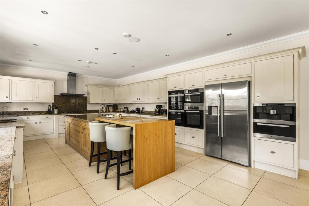 6 bed Detached for rent in Winkfield Row. From Sandersons - Holland Park & Notting Hill