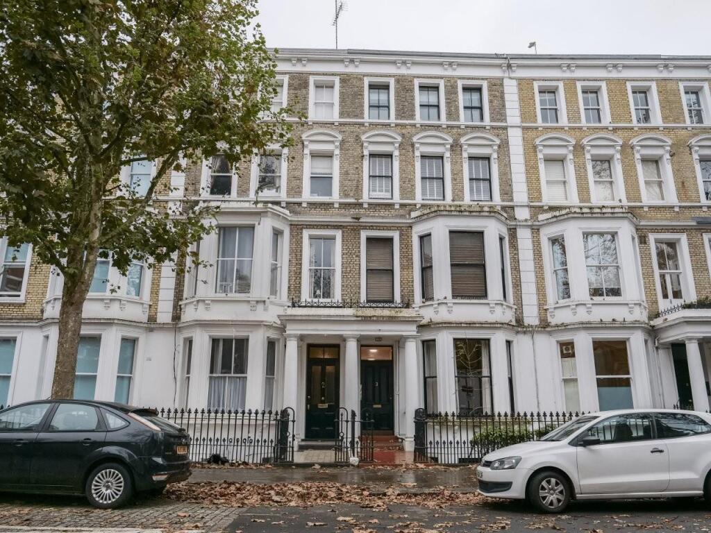 4 bed 1st Floor Flat for rent in Kensington. From Sandersons - Holland Park & Notting Hill