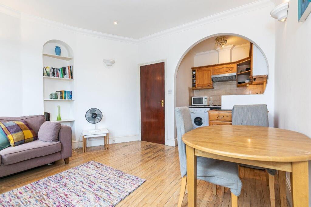1 bed Apartment for rent in Kensington. From Sandersons - Holland Park & Notting Hill