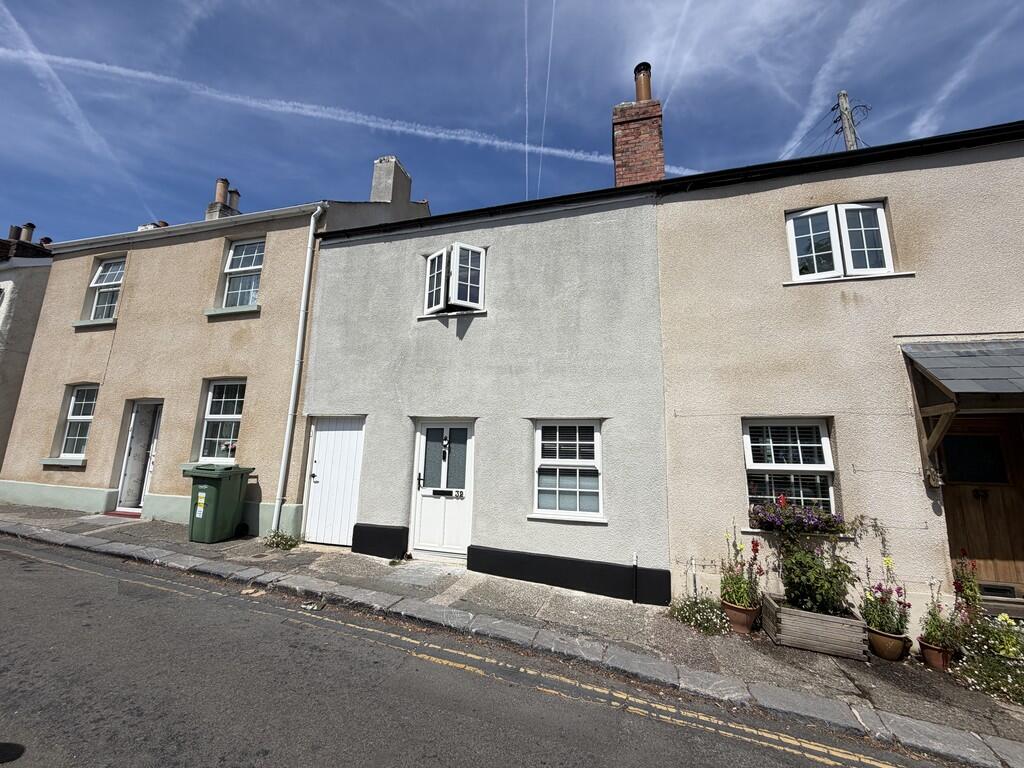 2 bed Mid Terraced House for rent in Chudleigh. From Sawdye & Harris - Ashburton 2 bed Mid Terraced House for rent in Chudleigh. From Sawdye & Harris - Ashburton