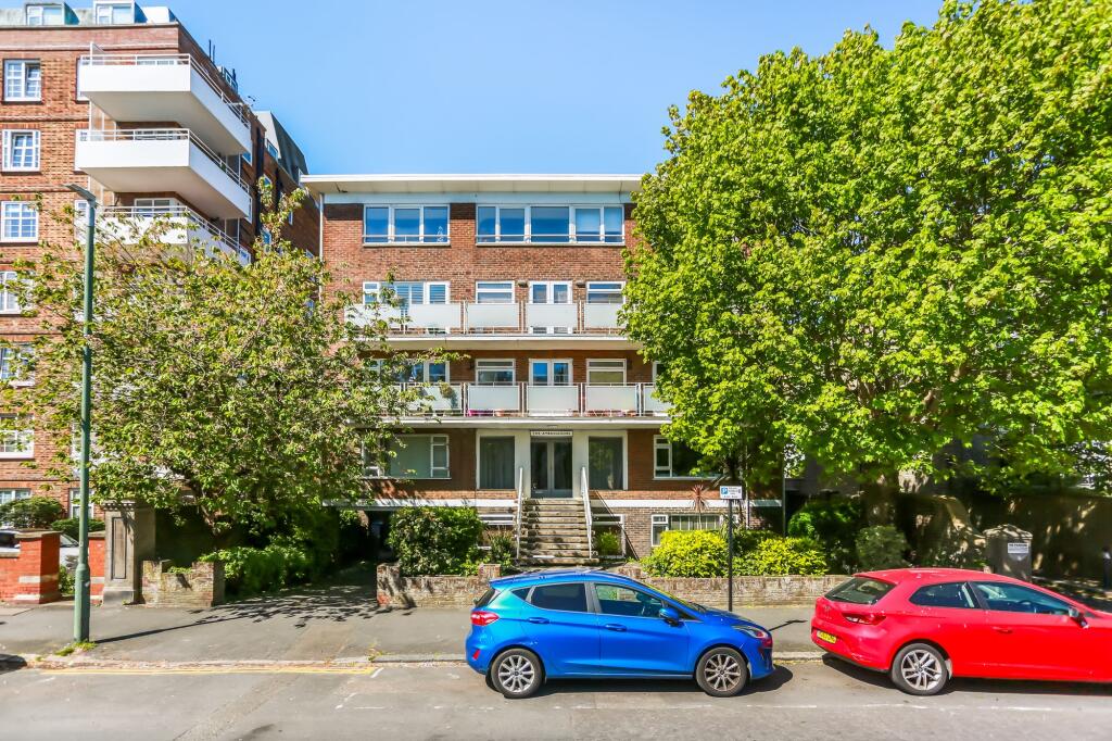 2 bed 1st Floor Flat for rent in Brighton and Hove. From Sawyer & Co - Hove