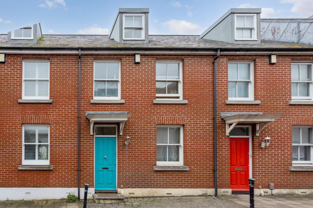 3 bed Mid Terraced House for rent in Brighton and Hove. From Sawyer & Co - Hove 3 bed Mid Terraced House for rent in Brighton and Hove. From Sawyer & Co - Hove