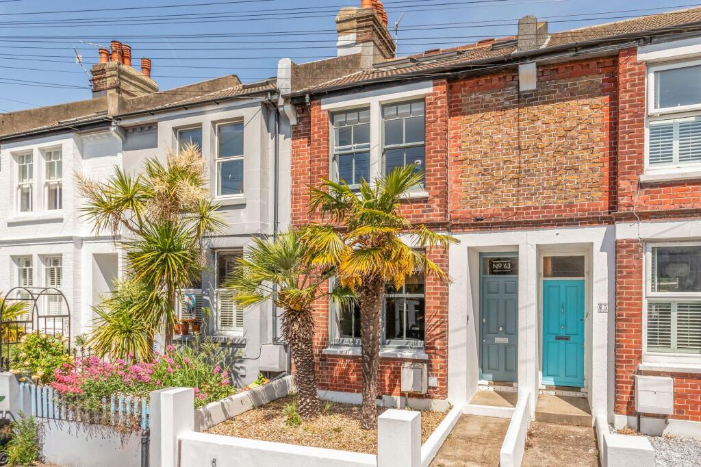 3 bed Mid Terraced House for rent in Brighton and Hove. From Sawyer & Co - Hove 3 bed Mid Terraced House for rent in Brighton and Hove. From Sawyer & Co - Hove
