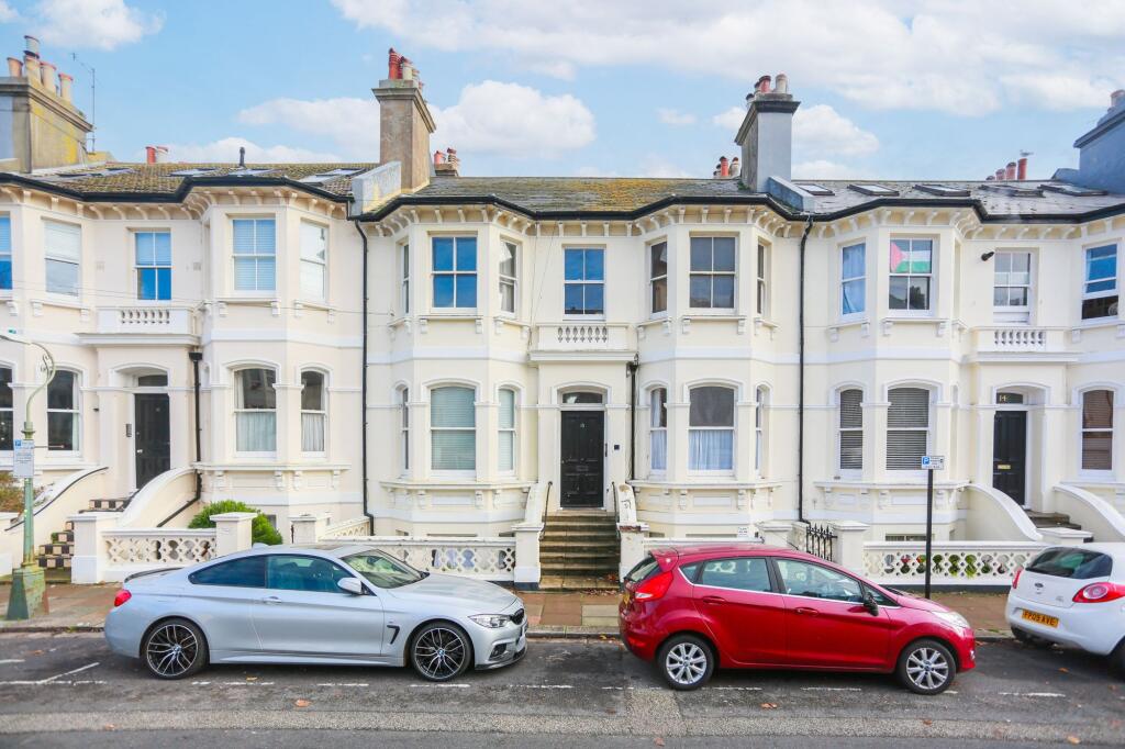 1 bed 1st Floor Flat for rent in Brighton and Hove. From Sawyer & Co - Hove