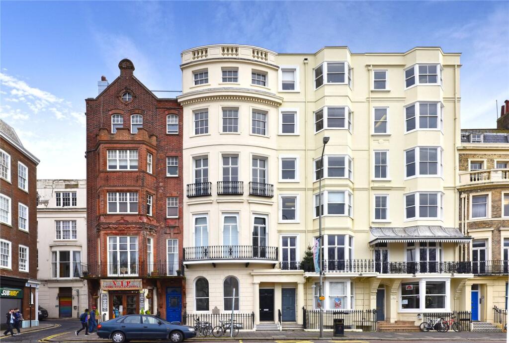 2 bed 1st Floor Flat for rent in Brighton and Hove. From Sawyer & Co - Hove
