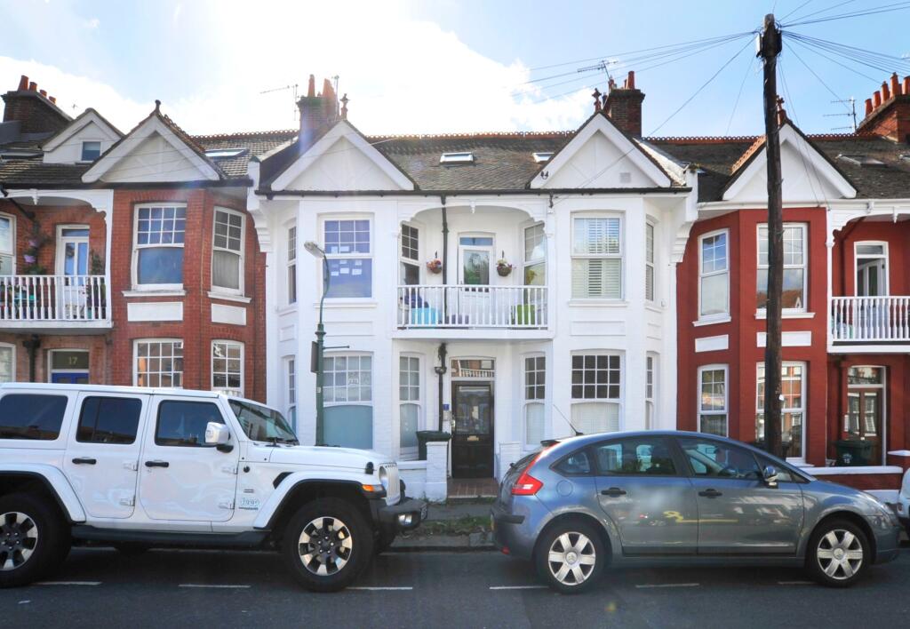 1 bed 1st Floor Flat for rent in Brighton and Hove. From Sawyer & Co - Hove