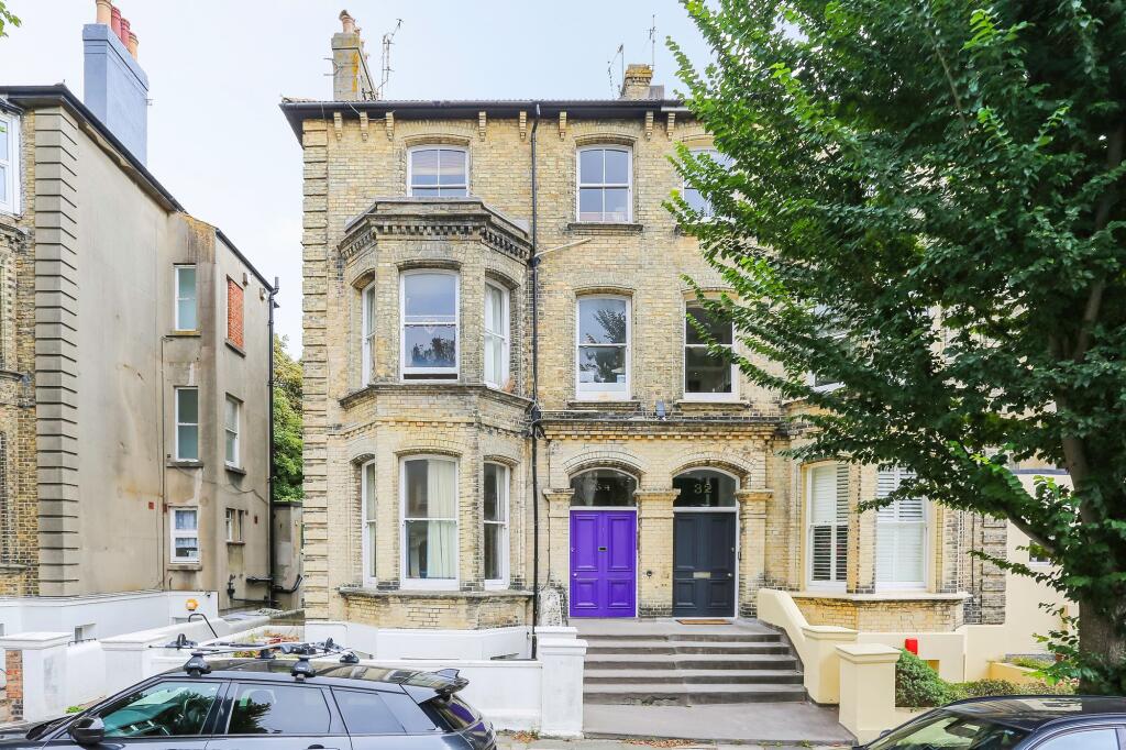 1 bed 1st Floor Flat for rent in Brighton and Hove. From Sawyer & Co - Hove 1 bed 1st Floor Flat for rent in Brighton and Hove. From Sawyer & Co - Hove