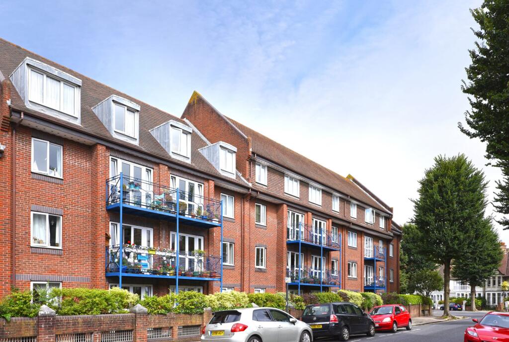 2 bed 1st Floor Flat for rent in Brighton and Hove. From Sawyer & Co - Hove 2 bed 1st Floor Flat for rent in Brighton and Hove. From Sawyer & Co - Hove