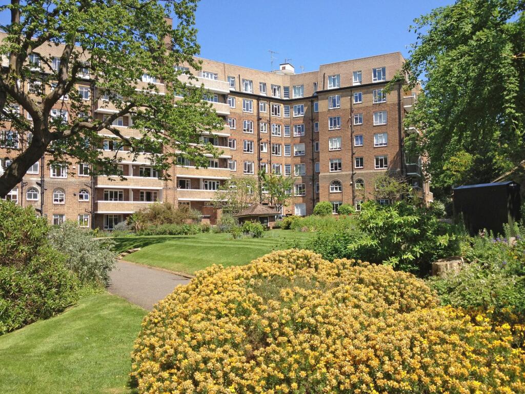 3 bed 1st Floor Flat for rent in Brighton and Hove. From Sawyer & Co - Hove