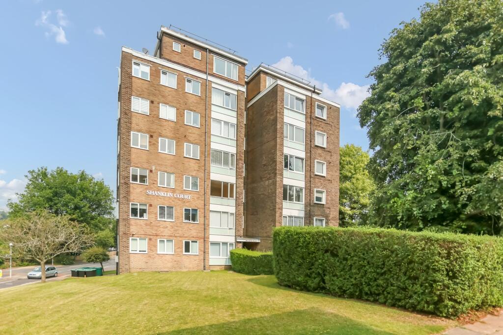 2 bed 1st Floor Flat for rent in Portslade-by-Sea. From Sawyer & Co - Hove 2 bed 1st Floor Flat for rent in Portslade-by-Sea. From Sawyer & Co - Hove