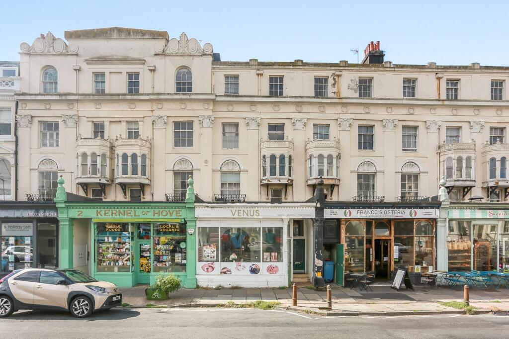2 bed 1st Floor Flat for rent in Brighton and Hove. From Sawyer & Co - Hove